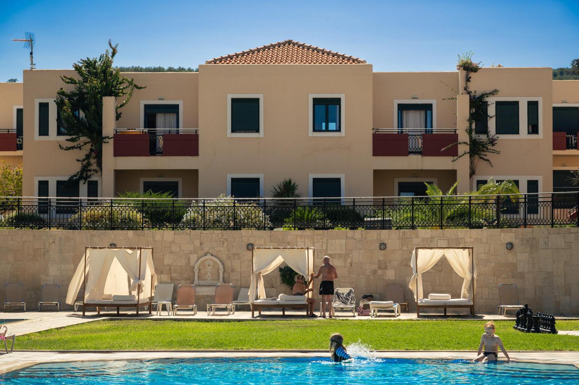 Kambos Village Agia Marina Buitenkant foto